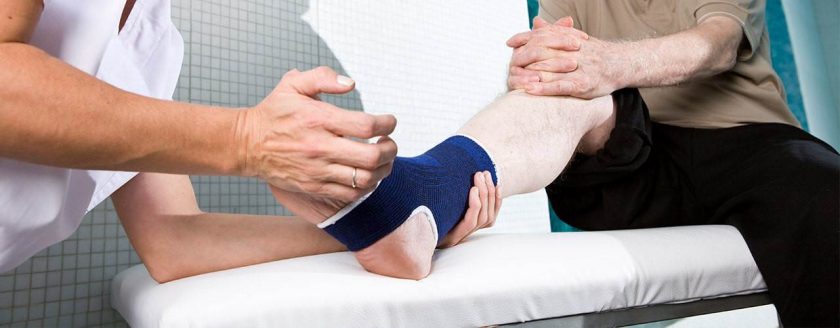 فیزیوتراپی چگونه به کاهش درد کف پا کمک می کند؟