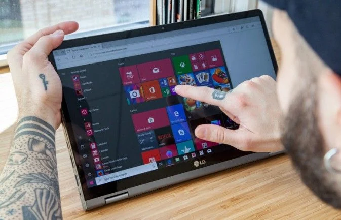 مقایسه کامل لپ تاپ لمسی HP Elite X2 G4 و سرفیس پرو 6 + راهنمای خرید 1405
