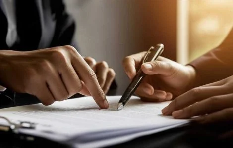 اختیارات وکیل در وکالت نامه: راهنمای جامع حقوقی 1405